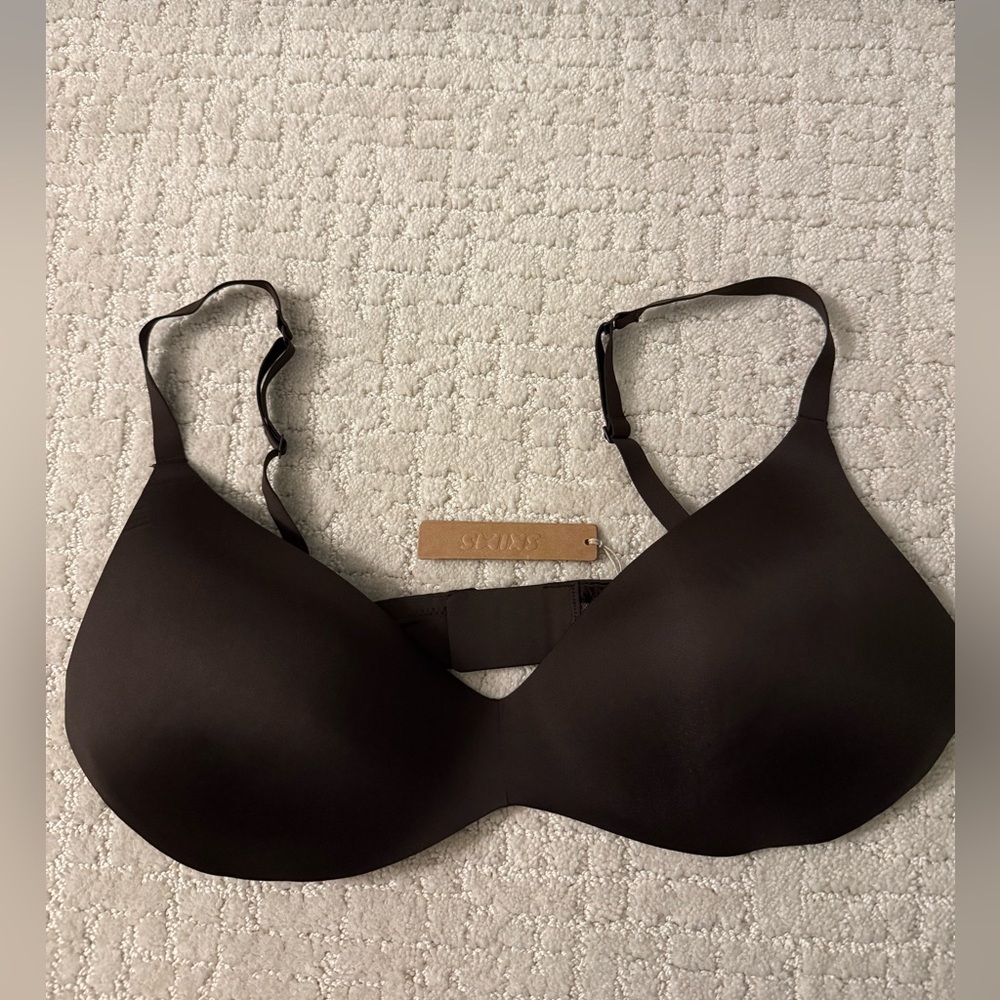 SKIMS Brown Wireless Bra 40D